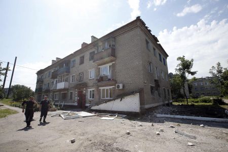 Βομβαρδισμοί σε προάστιο του Ντονέτσκ, αναφορές για 30 νεκρούς