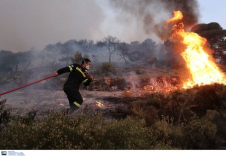 Στην Κερατέα καθημερινά σιγοκαίνε εστίες πυρκαγιών