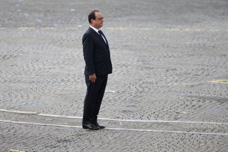 Ολάντ: Οι μεταρρυθμίσεις θα προχωρήσουν χωρίς καθυστέρηση