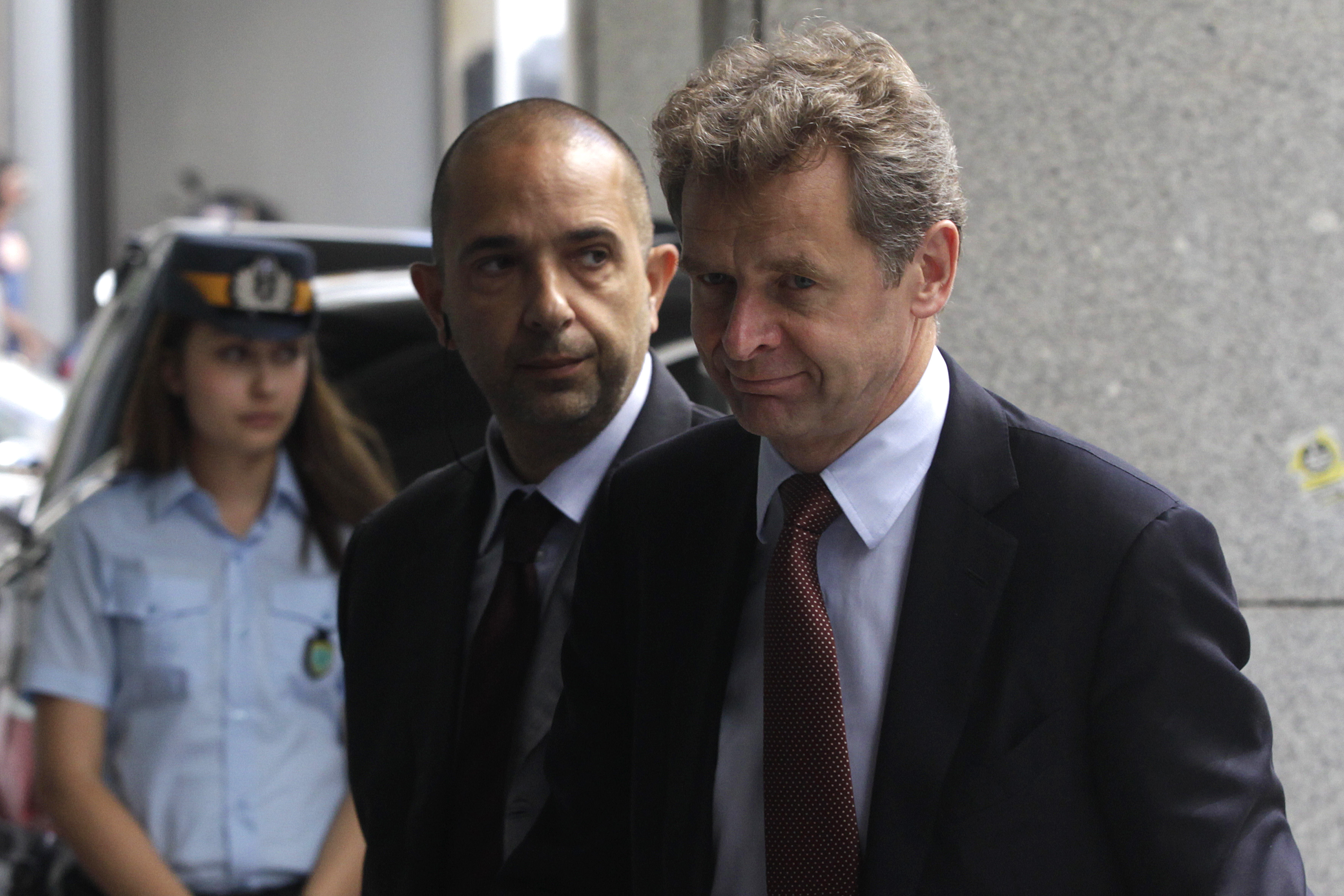 Ο Τόμσεν φεύγει, το ΔΝΤ μένει…