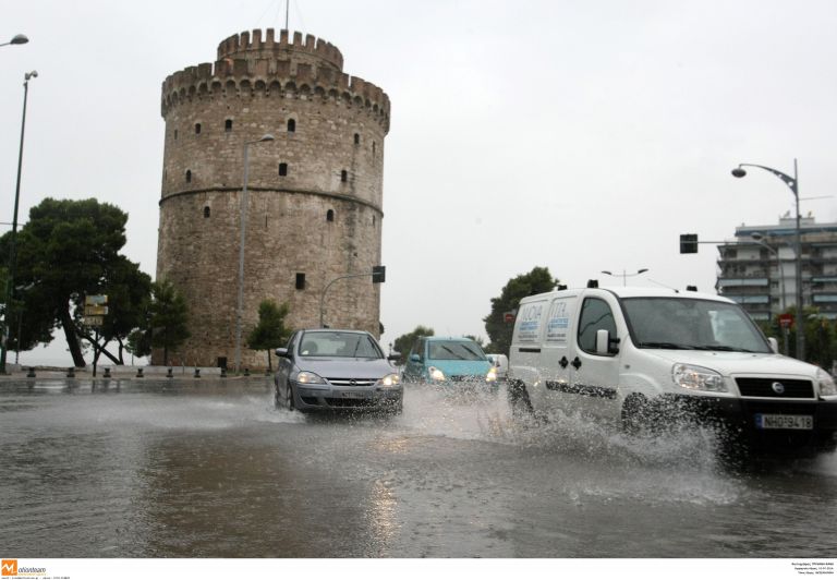 Καταρρακτώδης βροχή σε Αττική – Θεσσαλονίκη | tovima.gr