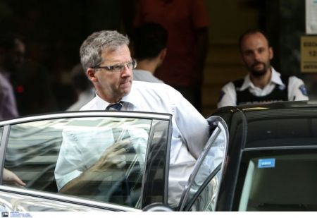 Κυβέρνηση: «Δεσμεύσεις ως εκεί που μπορούμε»