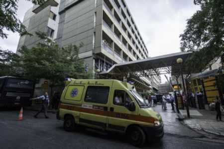 Ανήλικος τραυματίστηκε πέφτοντας στο κενό