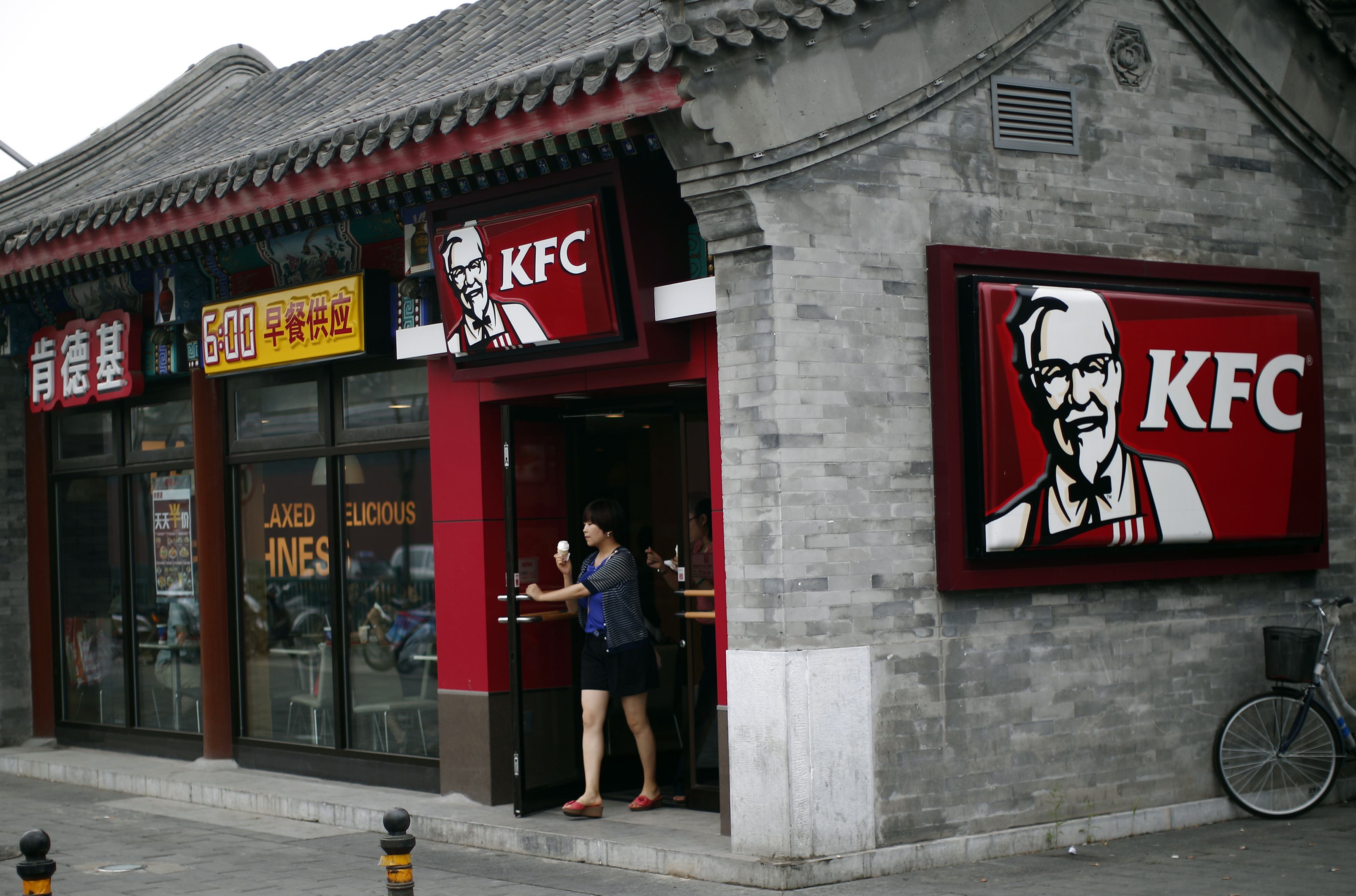 Στη δίνη νέου σκανδάλου ασφάλειας τροφίμων McDonald ‘s και KFC