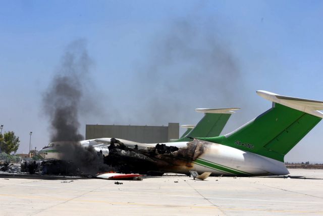 Δεκάδες νεκροί στη μάχη για το αεροδρόμιο της Τρίπολης, στη Λιβύη