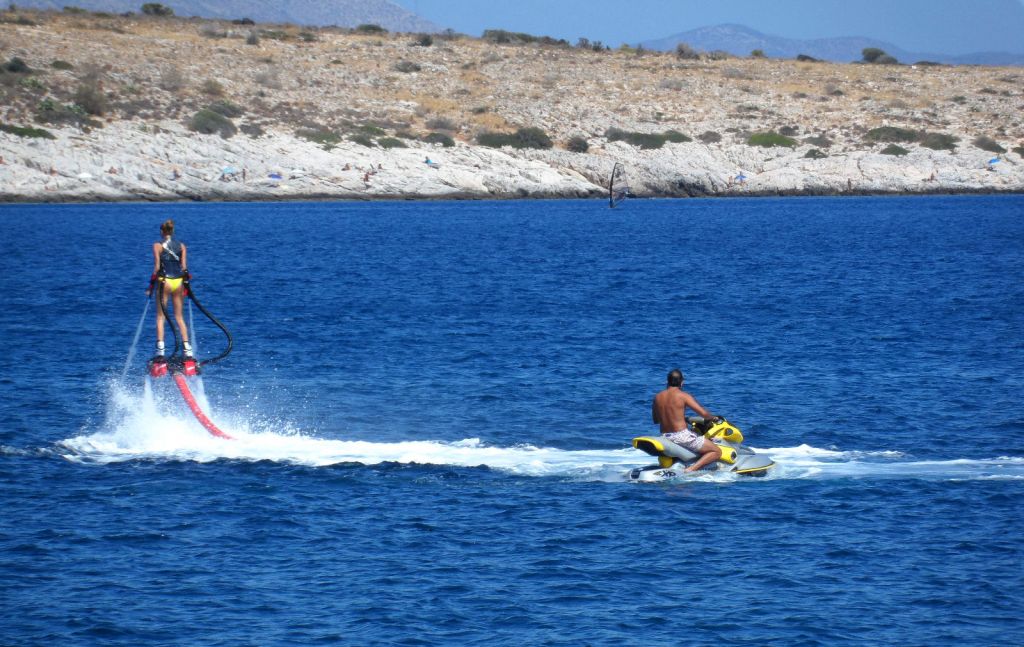 Σκοτώθηκε 10 χρονο παιδί ενώ έκανε θαλάσσιο σπορ στη Μύκονο