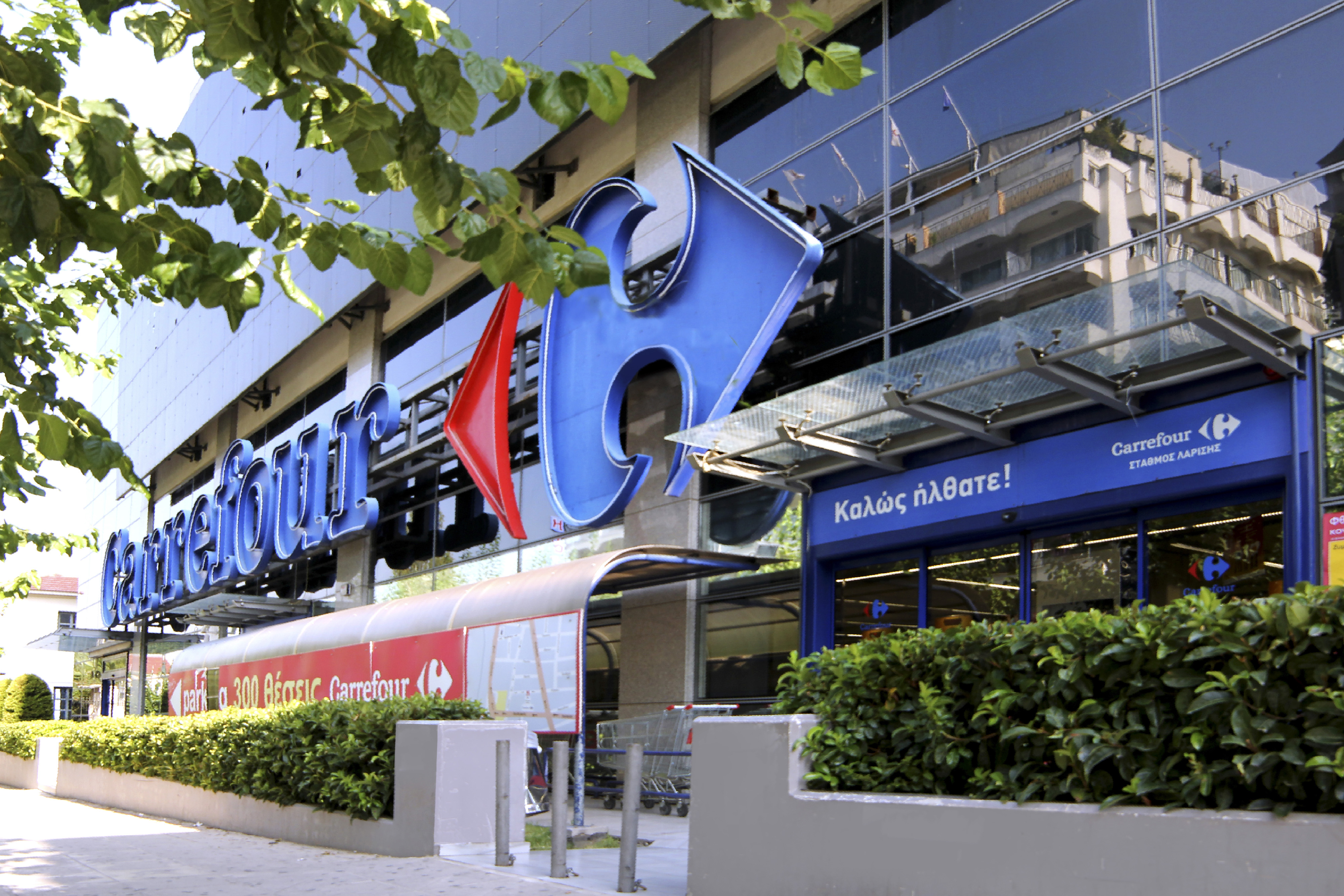 Μαρινόπουλος: Ενισχύεται το δίκτυο καταστημάτων σε όλη τη χώρα