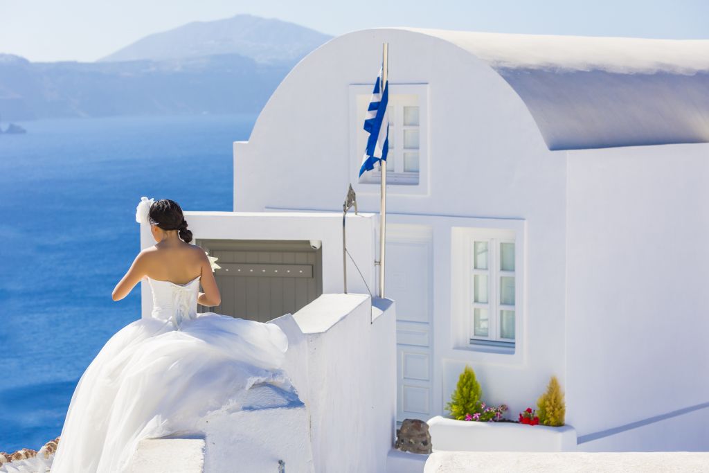 Λουκέτο από ΓΓΔΕ σε κινεζική επιχείρηση διοργάνωσης γάμων στη Σαντορίνη