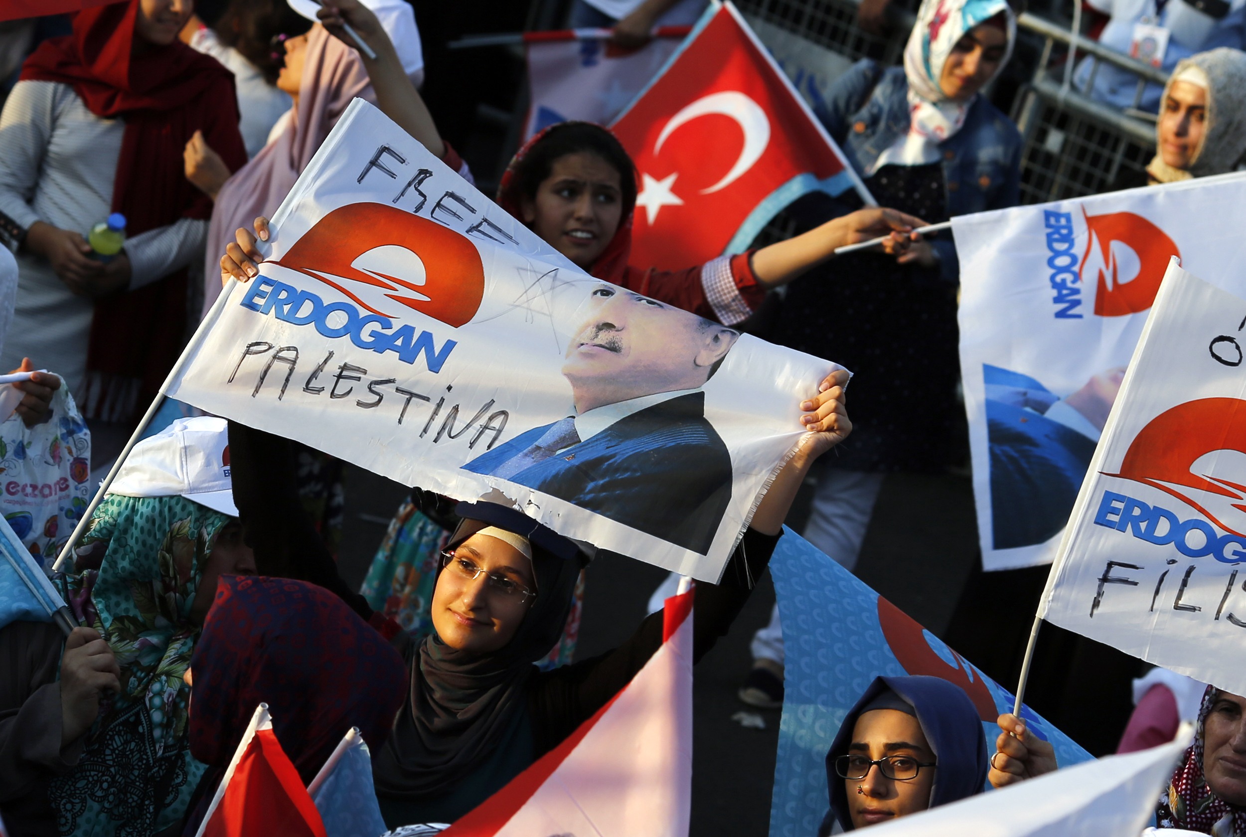 Άνοιξαν ήδη οι κάλπες για τις προεδρικές εκλογές στα σύνορα της Τουρκίας