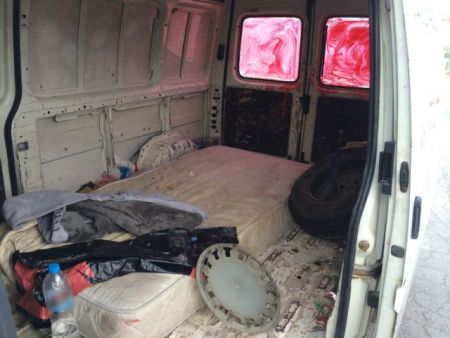 Τράκαρε για να μη συλληφθεί επειδή μετέφερε μετανάστες