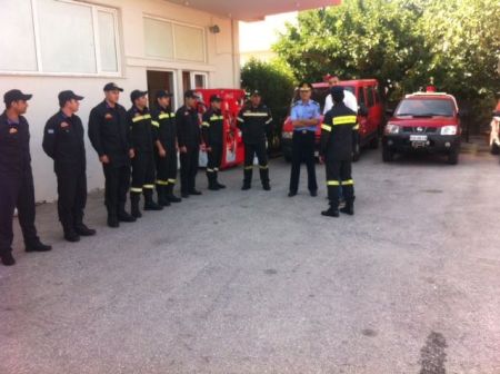 Νέες επισκέψεις Κικίλια σε πυροσβεστικούς σταθμούς της Αττικής