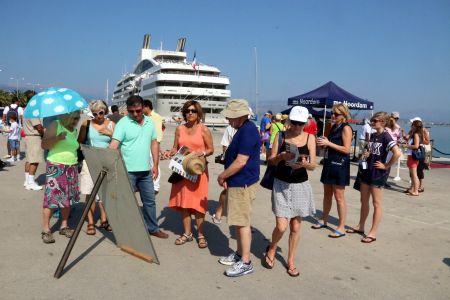 Πραγματοποιήθηκε σύσκεψη στο Υπουργείο Τουρισμού για τον ρωσικό tour operator