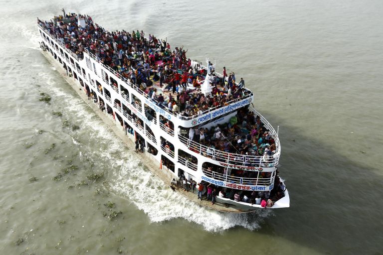 Μπανγκλαντές: Ναυάγιο φέρι μπόουτ με 200 επιβάτες | tovima.gr