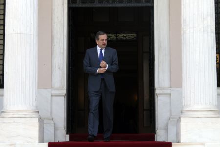 Στο ψυγείο από την κυβέρνηση όλα τα εκλογικά σενάρια