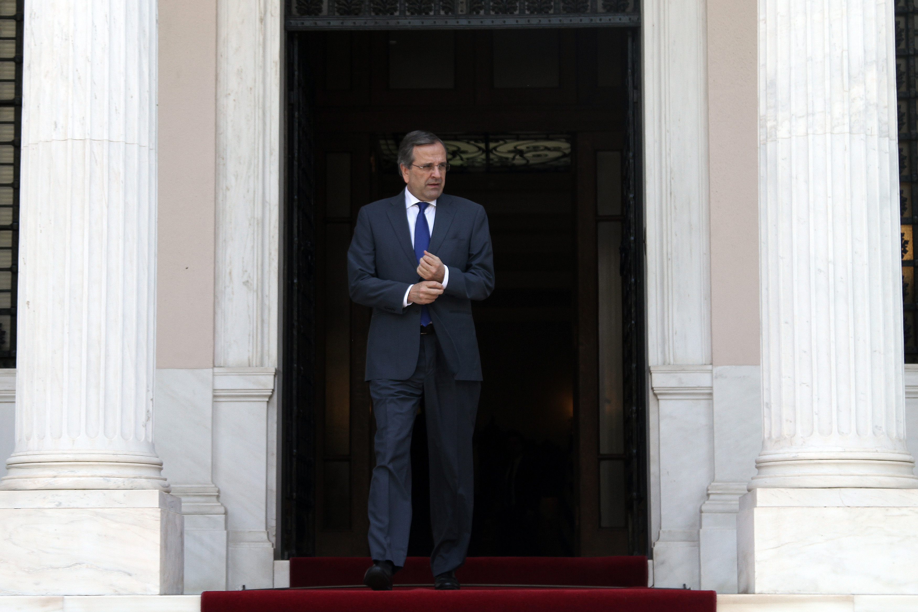 Στο ψυγείο από την κυβέρνηση όλα τα εκλογικά σενάρια