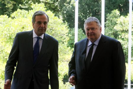 Η σκιά του ΕΝΦΙΑ πέφτει βαριά πάνω στη δικομματική κυβέρνηση