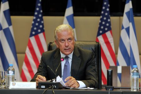 Στις ΗΠΑ ο Αβραμόπουλος-Συνάντηση με τον αμερικανό ομόλογό του