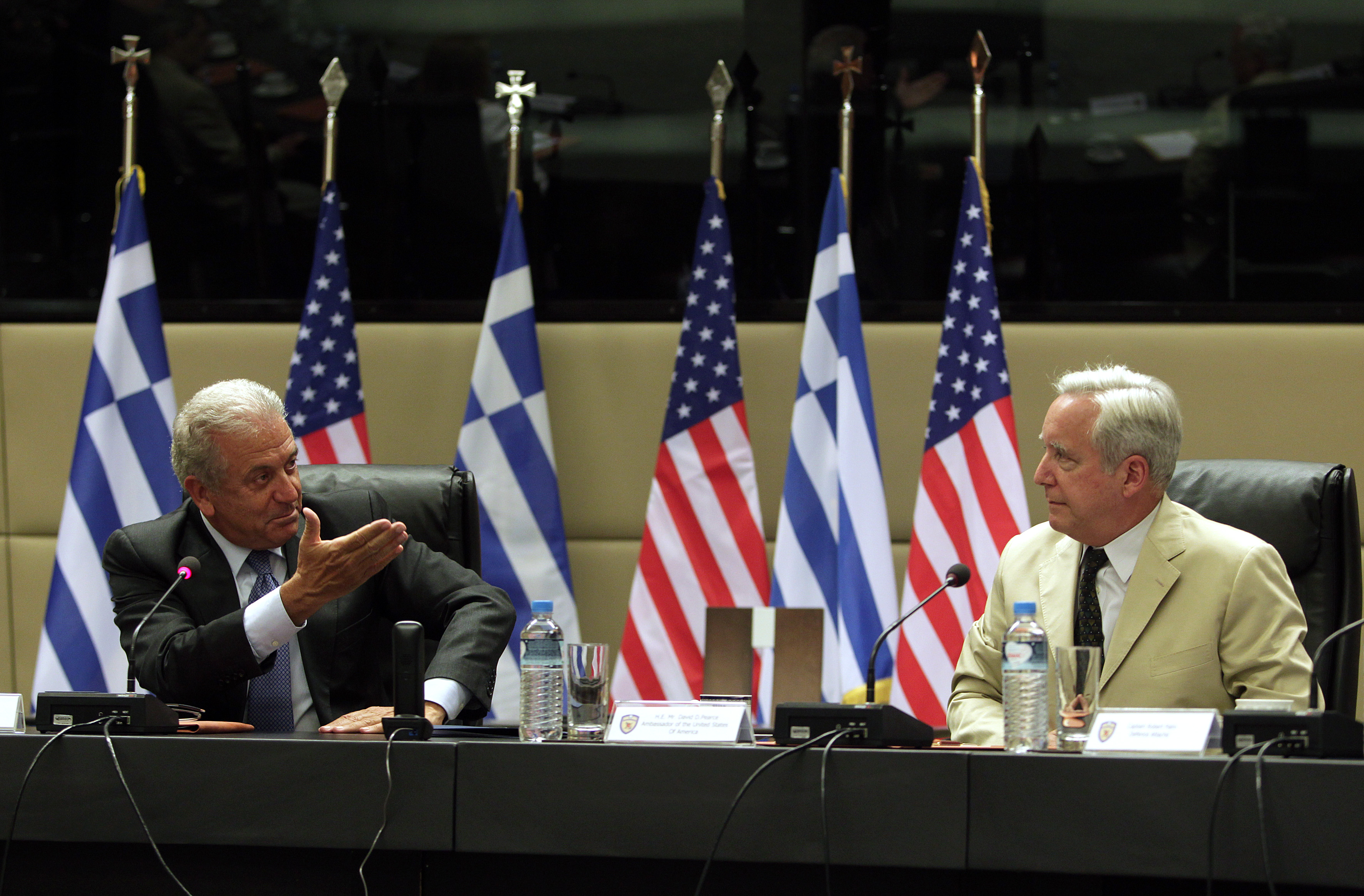 Αθήνα-Αμερικανός πρέσβης: Βαθιά μη φιλική ενέργεια για τις ΗΠΑ η απελευθέρωση Σ.Ξηρού – Τηλεφώνημα Κέρι σε Τσίπρα