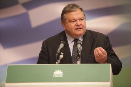 Bενιζέλος: Αποτρόπαια πράξη βαρβαρότητας η εκτέλεση του δημοσιογράφου στο Ιρακ