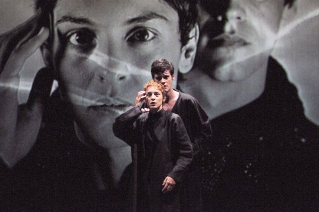 Μυθιστορία, περιπέτεια, έθνος και ρομαντισμός