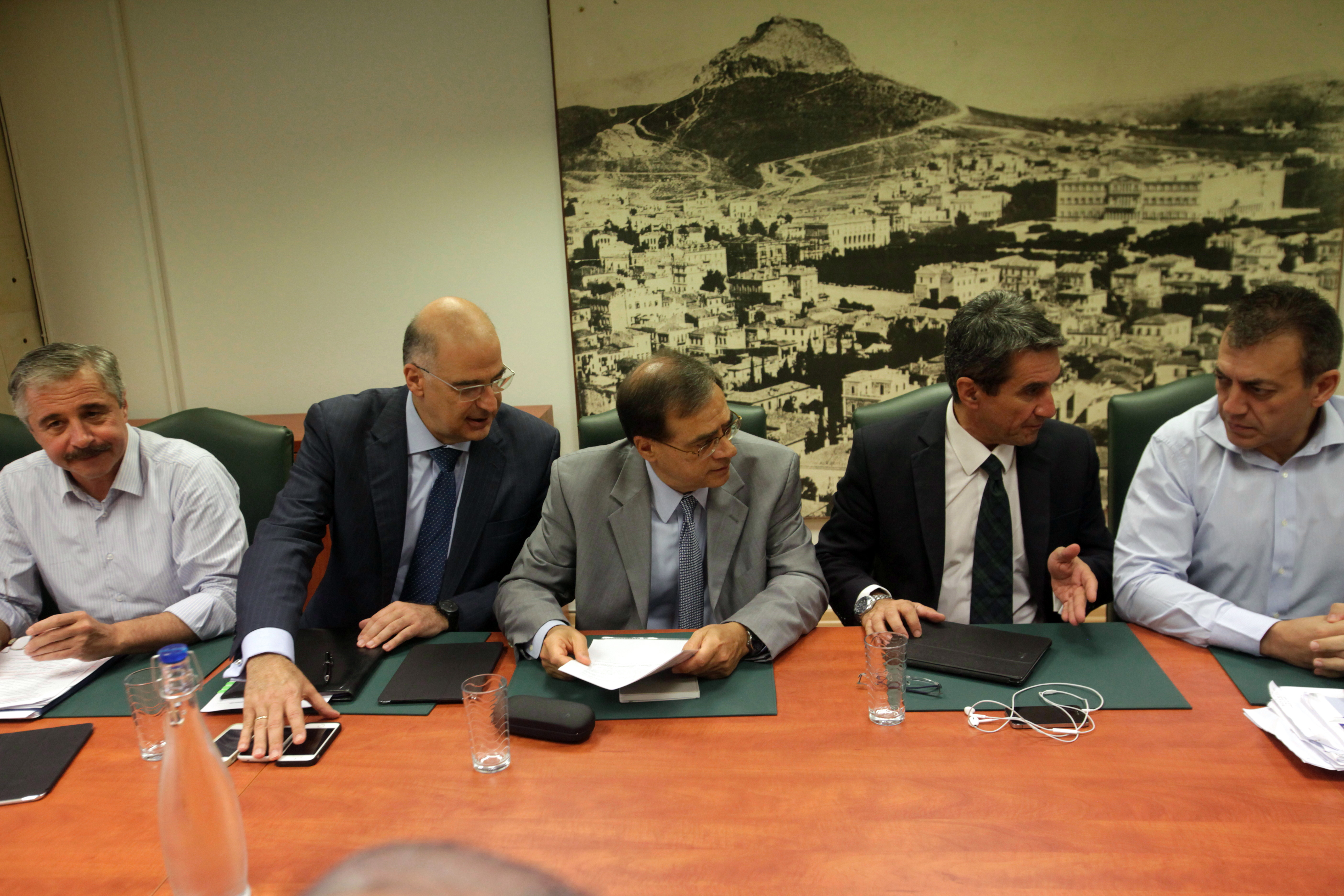 Ν. Δένδιας: η Ελλάδα θα αποφασίσει μόνη της μέτρα για τη μείωση του ενεργειακού κόστους