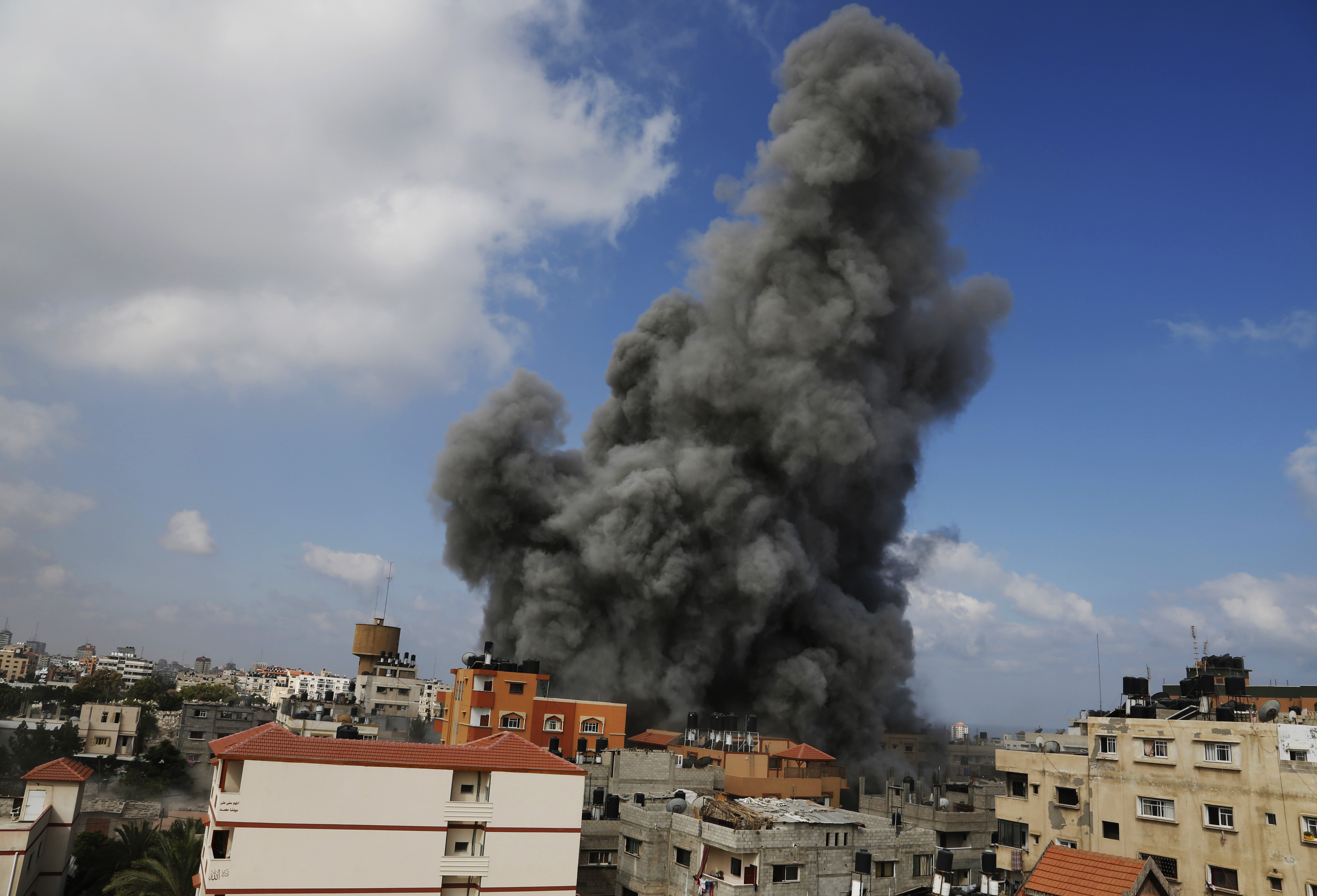 Το Ισραήλ κατηγορεί την Χαμάς ότι εκείνη πρώτη παραβίασε την εκεχειρία των 72 ωρών στο νότιο τμήμα της Λωρίδας της Γάζας