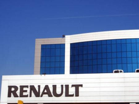 Βελτίωση μεγεθών για τη Renault