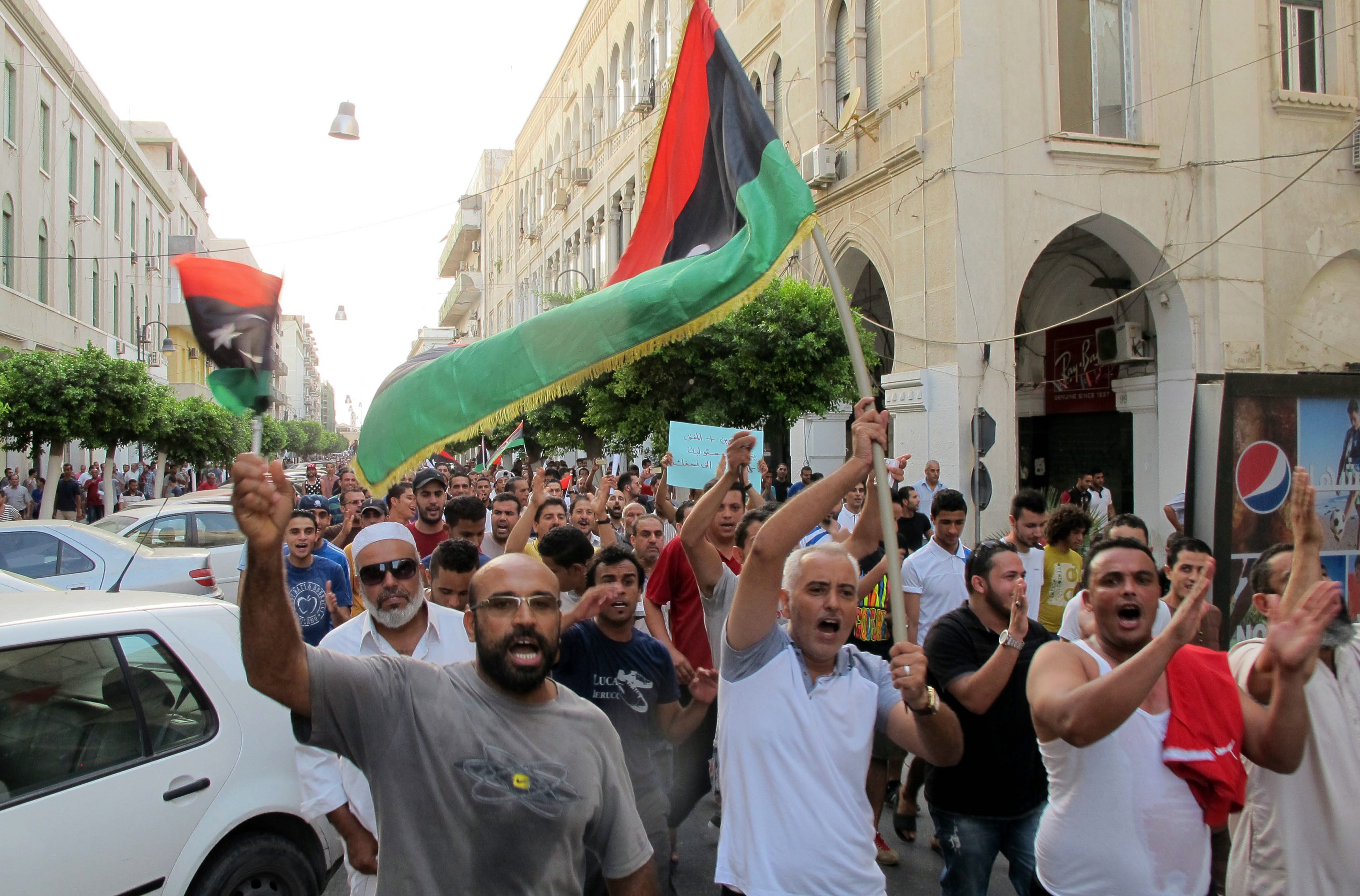To Λονδίνο καλεί σε στήριξη της κυβέρνησης της Λιβύης