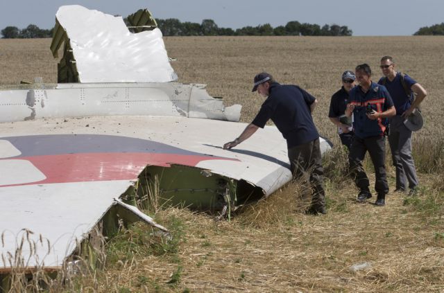 Spiegel: Παραμύθια και ψέματα στην ανατολική Ουκρανία