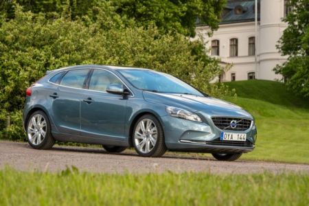 Πρωτιά για το Volvo V40