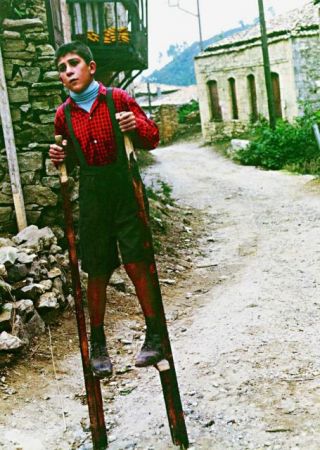 «Φορητό σινεμά» στις πλατείες των χωριών