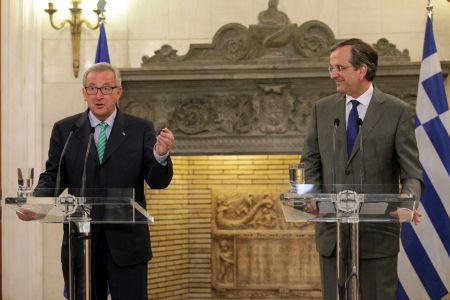 Σε μεγαλύτερη στήριξη από τον Γιούνκερ υπολογίζει η κυβέρνηση