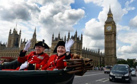 Θυμωμένο «προλεταριάτο» απέναντι σε απόμακρες ελίτ