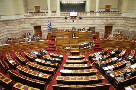 Τον Αύγουστο θα ψηφιστεί το αντιρατσιστικό νομοσχέδιο