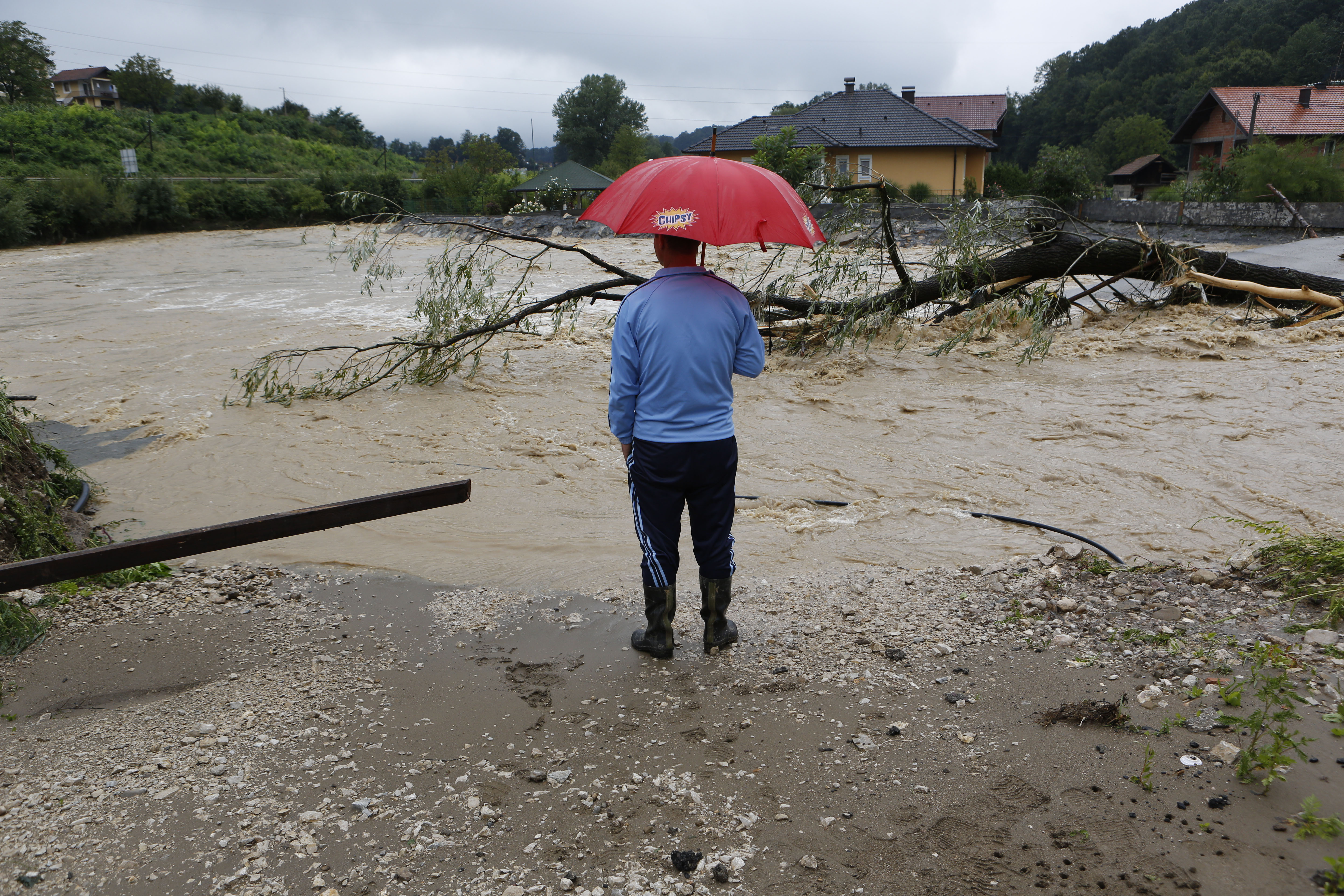 Βοσνία: Ενας αγνοούμενος από τις ισχυρές βροχοπτώσεις