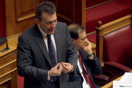 Βρούτσης: Υπέρ της κατάργησης κοινωνικών πόρων των ταμείων