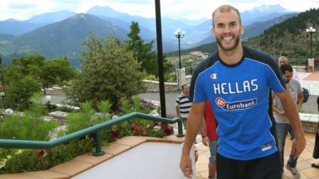 Νικ Καλάθης: «Είναι τιμή να παίζω για την Ελλάδα»