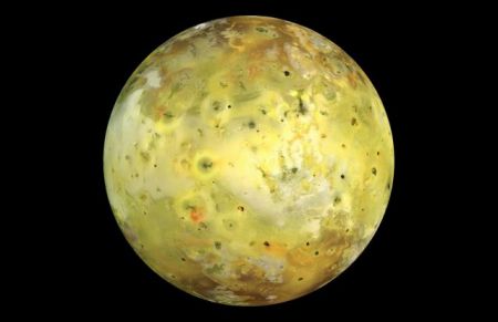 Τερατώδεις ηφαιστειακές εκρήξεις καταγράφηκαν στην Ιώ