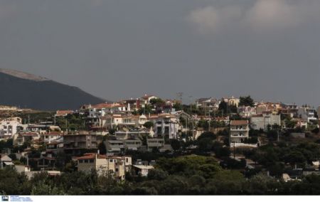 ΕΝΦΙΑ: Οι πίνακες με τη «βουτιά» των τιμών ανά στρέμμα σε 1.268 περιοχές