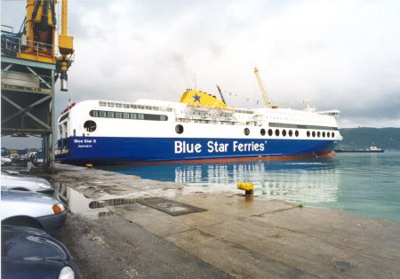 Prank call delays departure of the “Blue Star Delos”