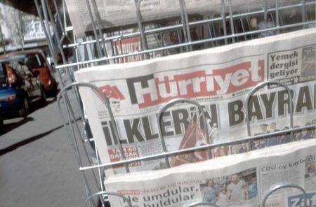 Παραιτήθηκε ο διευθυντής της Hurriyet λόγω έντονης κριτικής Ερντογάν