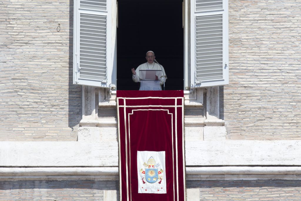 Πάπας: Προσβάλλουν βαθιά τον Θεό όσα συμβαίνουν στο Ιράκ και στη Γάζα