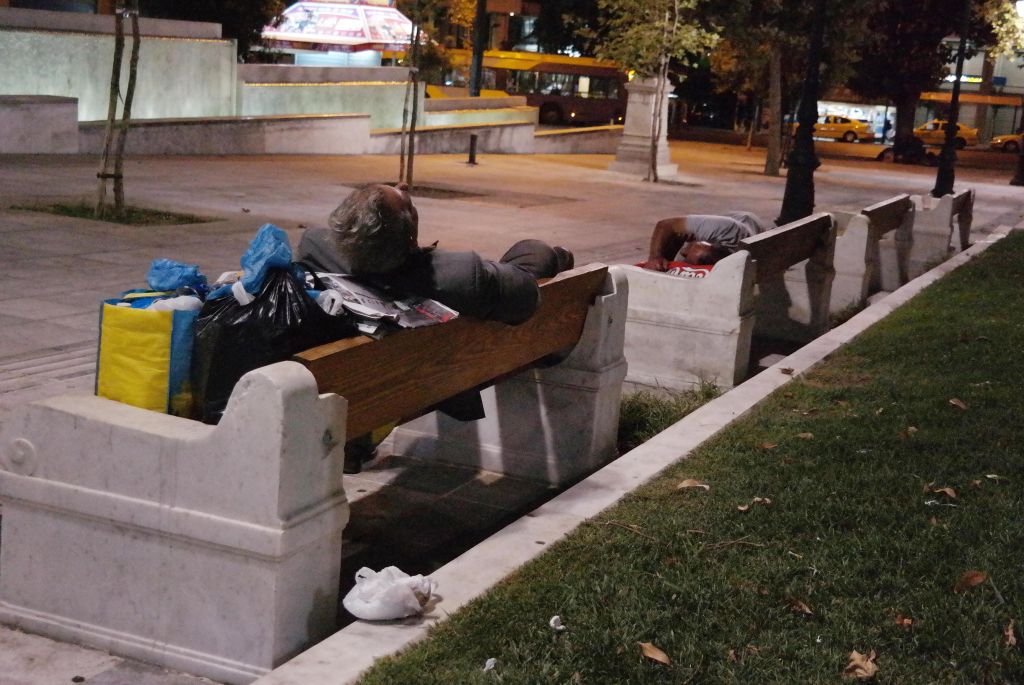 Προσφορά αλληλεγγύης στους άστεγους του Πειραιά