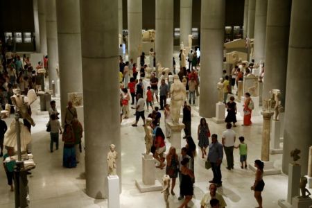 Φούντωσαν τη ζήτηση για ξενοδοχεία οι επιδόσεις του τουρισμού