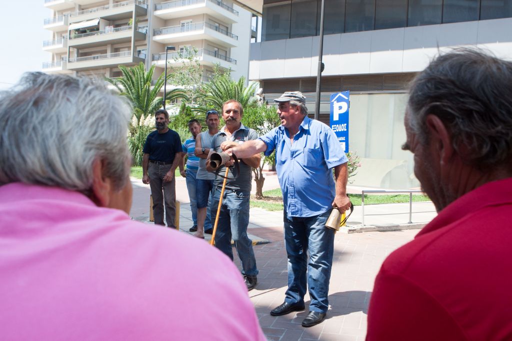 Αποκλεισμός των γραφείων ΟΠΕΚΕΠΕ στα Χανιά από κτηνοτρόφους