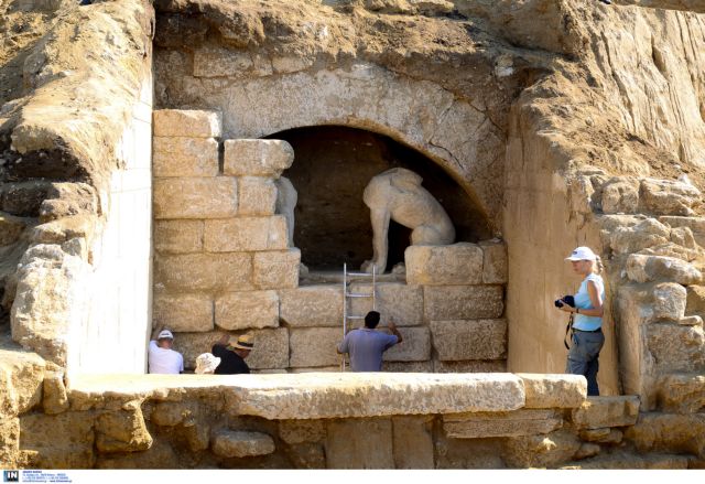 The international Press on the dig in Ancient Amphipolis