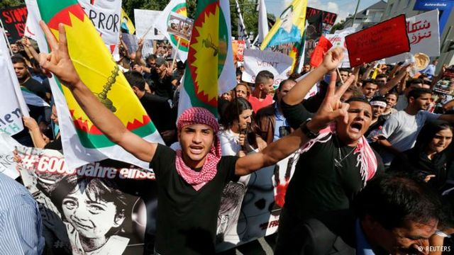 Deutsche Welle: «Oχι γερμανικά όπλα στους Κούρδους»