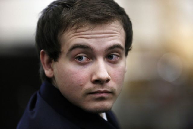 «Αγαπητή Siri, πού να κρύψω το πτώμα του συγκάτοικού μου;»