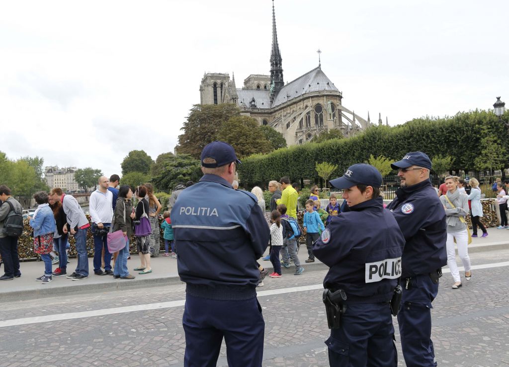 Γαλλία: Ενισχύει τα μέτρα ασφαλείας υπό την απειλή της τρομοκρατίας