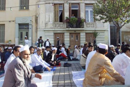 Βγάζουν άδειες για το τζαμί